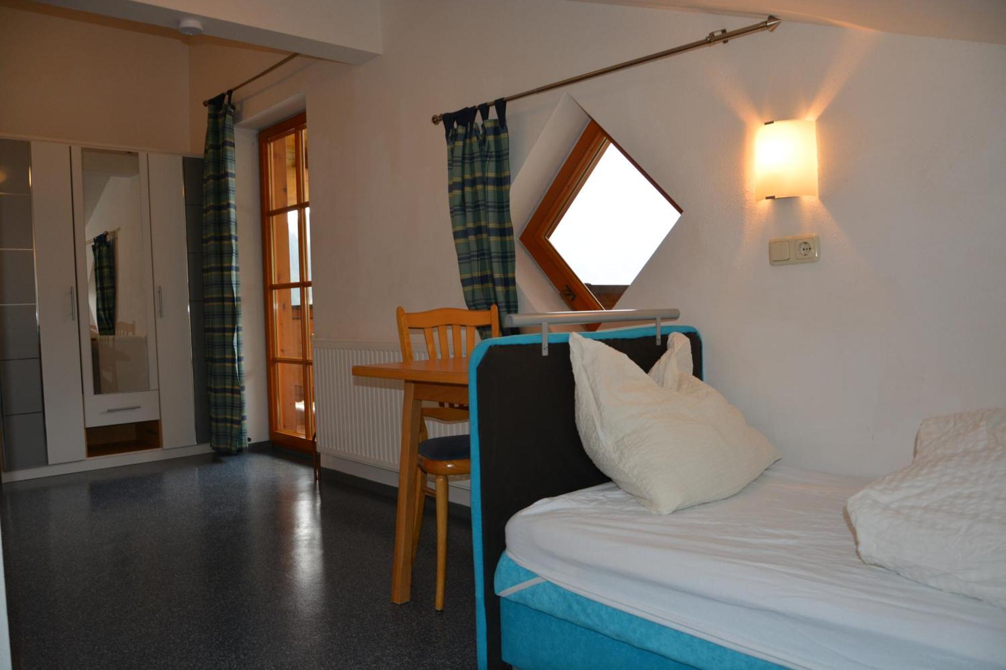 In-ski Out - Gaestehaeuser - Wallegghof Christianhof Hostel