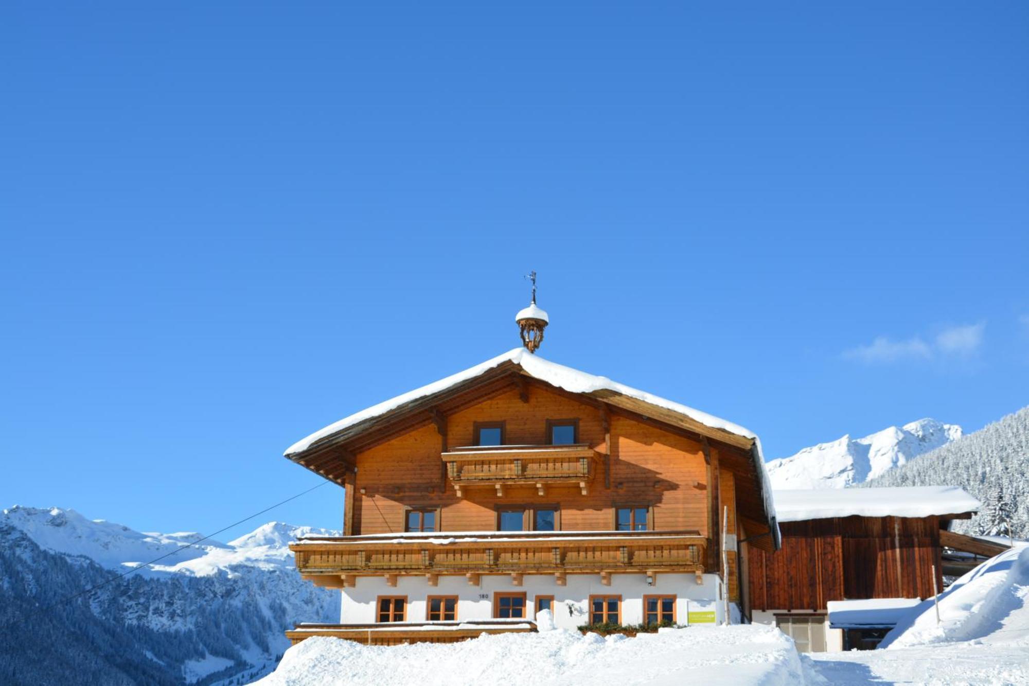 Hostel In-ski Out - Gaestehaeuser - Wallegghof Christianhof