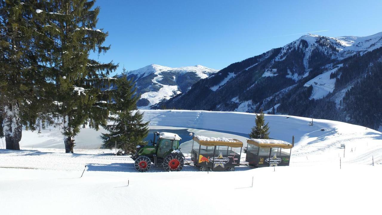 In-ski Out - Gaestehaeuser - Wallegghof Christianhof Hostel *
