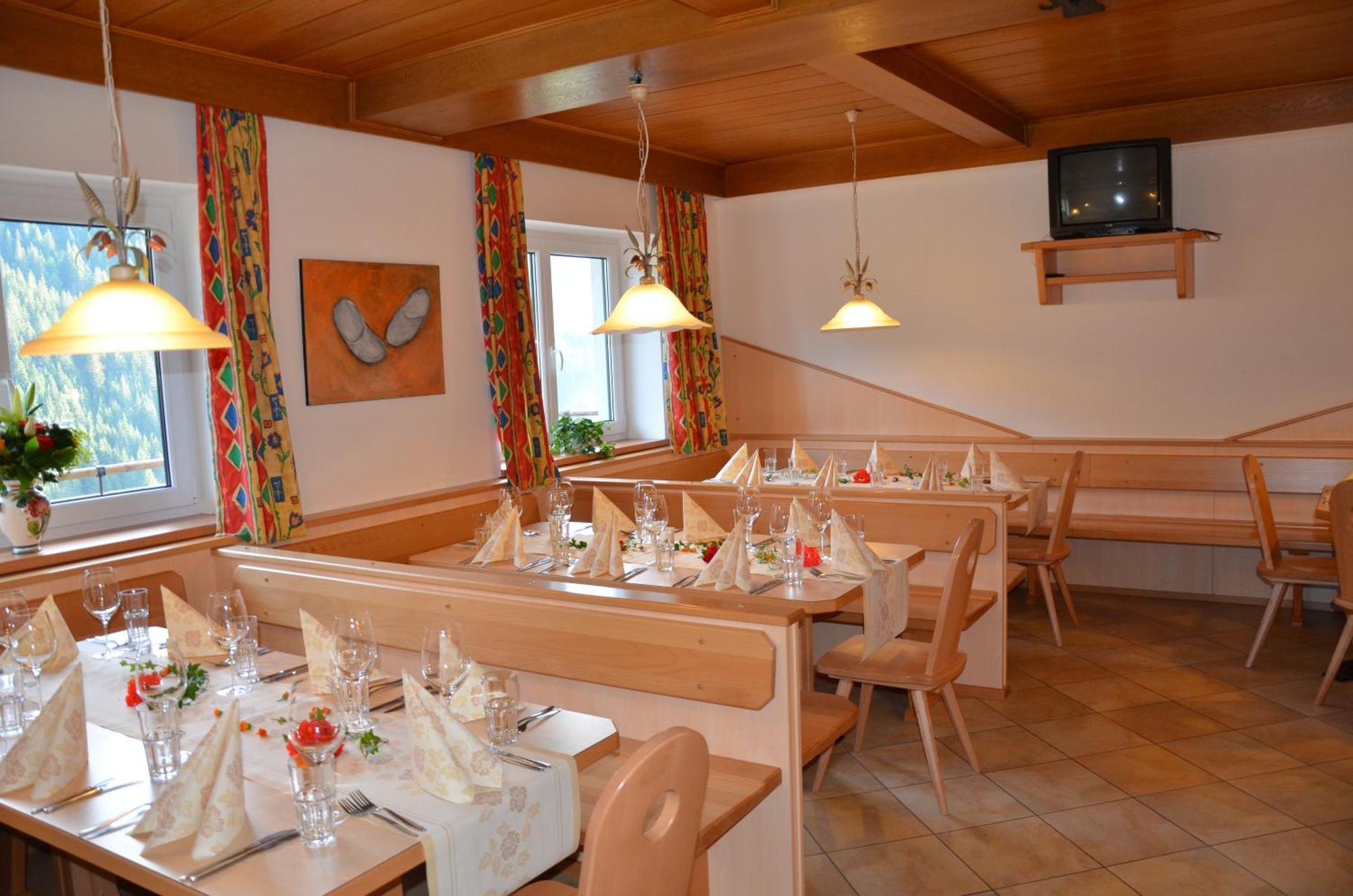 Hostel In-ski Out - Gaestehaeuser - Wallegghof Christianhof Saalbach-Hinterglemm