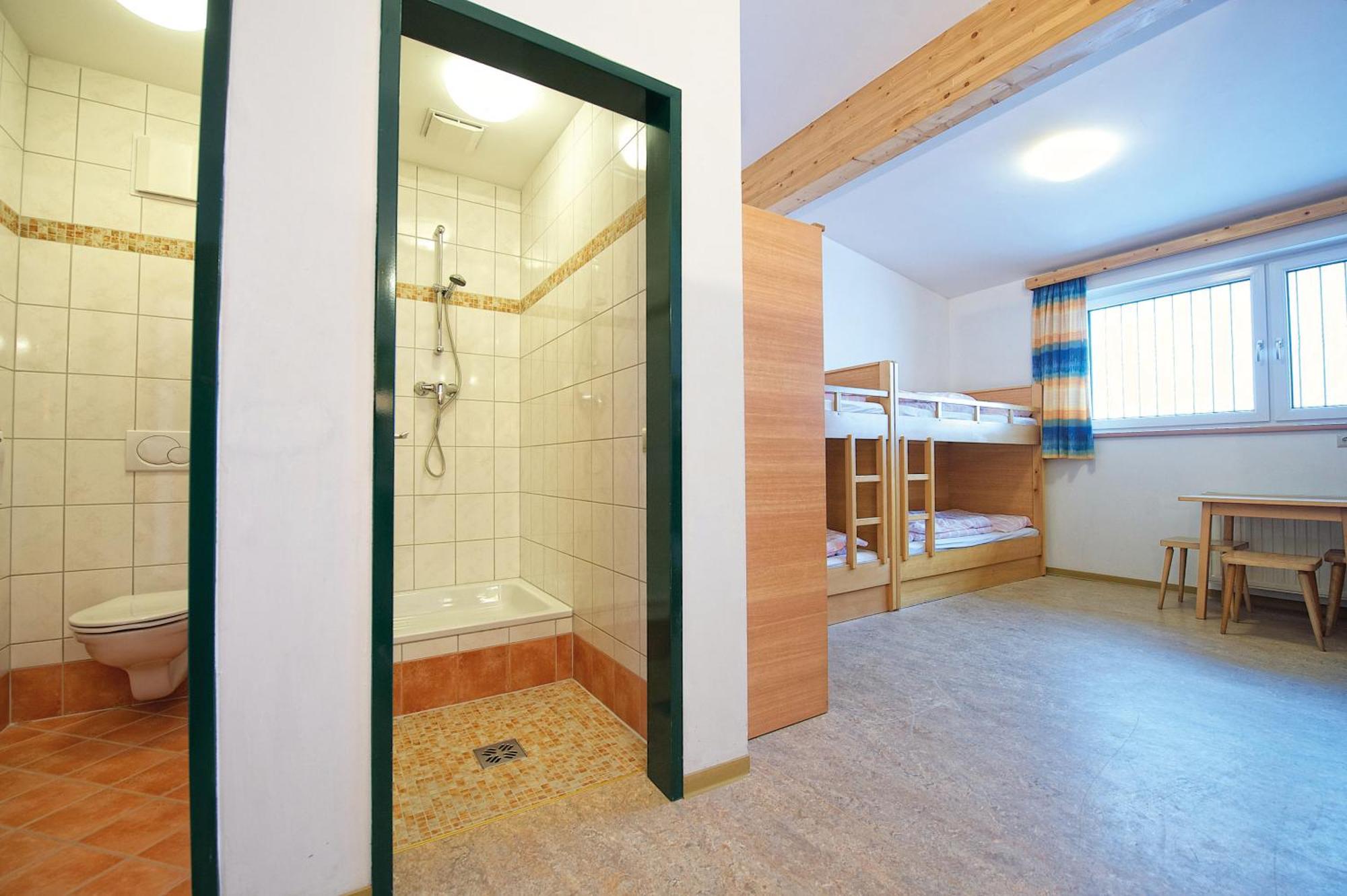 Hostel In-ski Out - Gaestehaeuser - Wallegghof Christianhof Saalbach-Hinterglemm