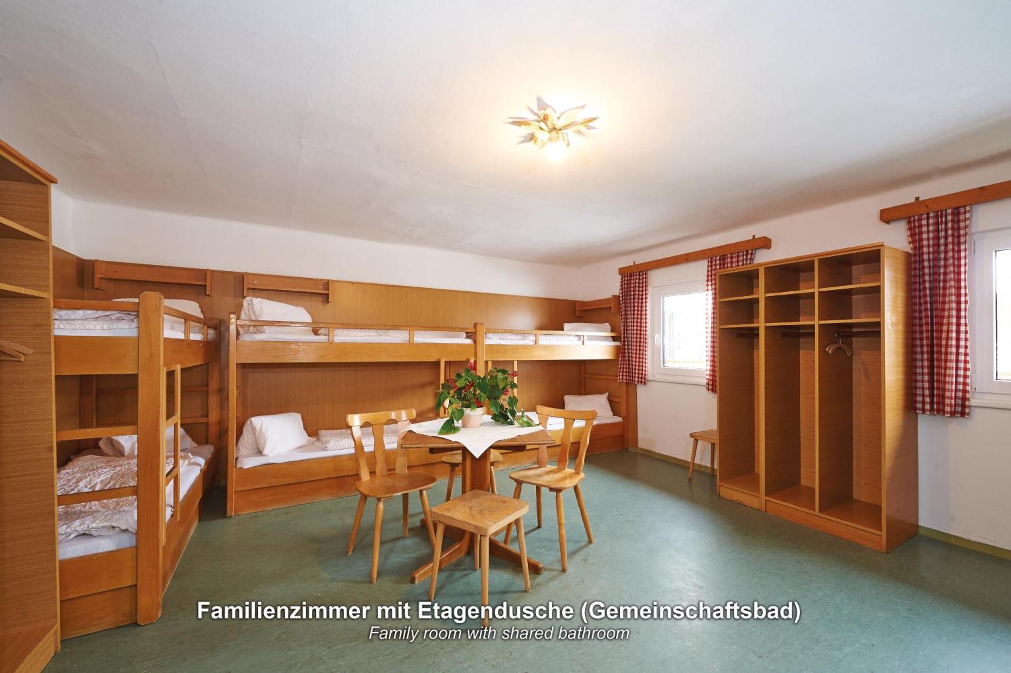 Hostel In-ski Out - Gaestehaeuser - Wallegghof Christianhof