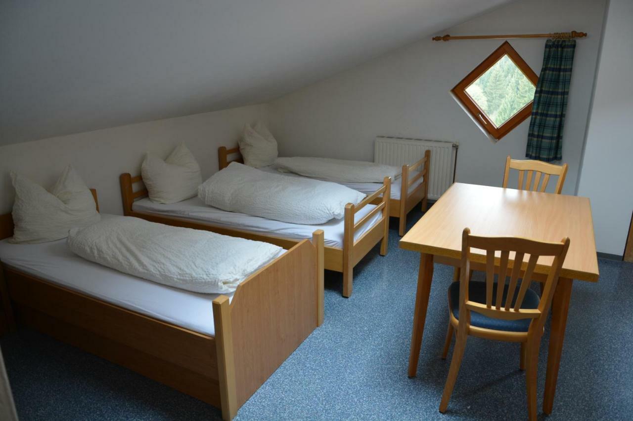 Hostel In-ski Out - Gaestehaeuser - Wallegghof Christianhof